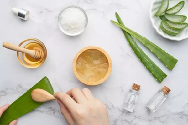 طرز استفاده از آلوورا برای چروک صورت